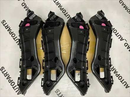 Крепление бампера на Toyota Rav4 13-/Тойота Рав4 13-