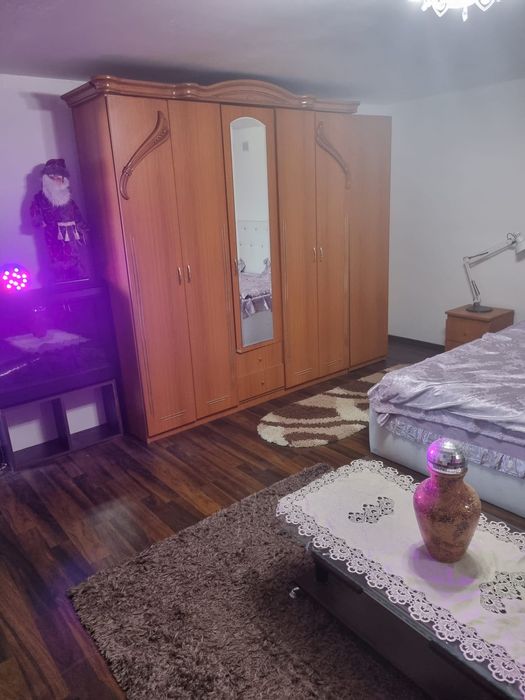 Casă de închiriat