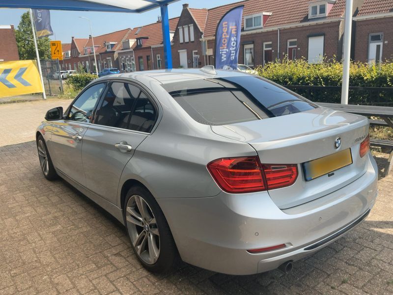 BMW 3er 320d EfficientDynamics Edition 2015