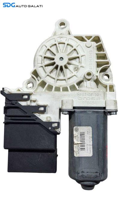 Motoras Actionare Macara Electrica Usa Portiera Dreapta Spate Volkswagen Passat CC 2008 - 2012 Cod 3C9959704 0536006001 [L7228]