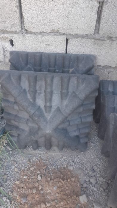 козерек тумба шляпа шлакоблок