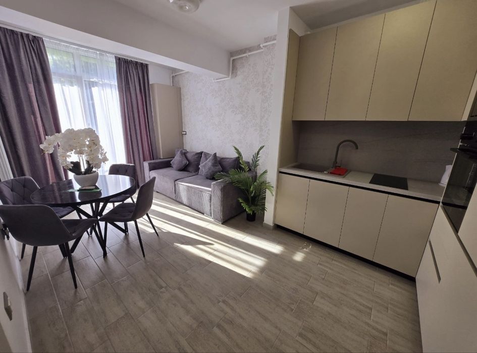 Vand apartament in Complexul Alezzi