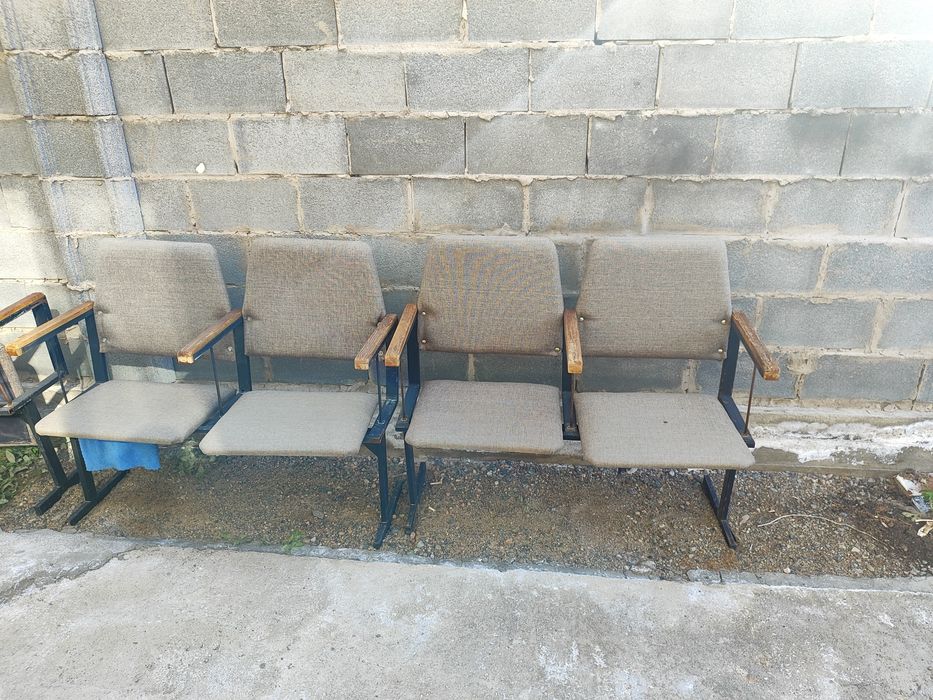 Стулья продам срочно