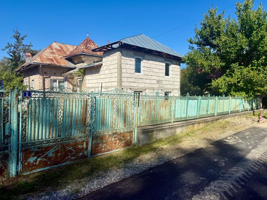 De vanzare casa in TATARANI DAMBOVITA .