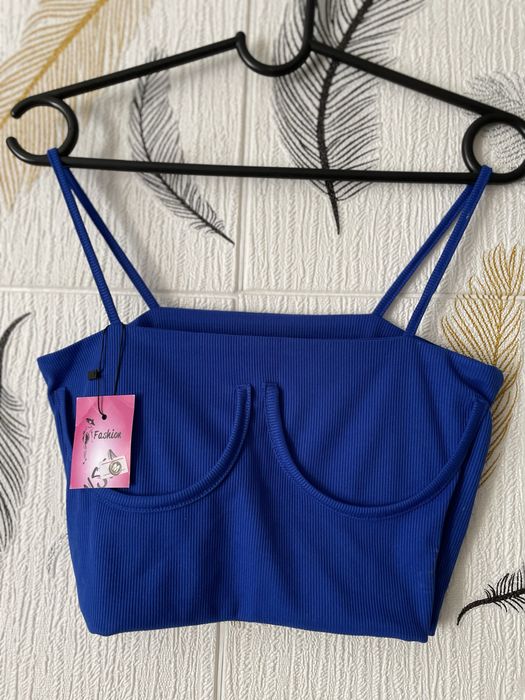 Продам женские топики.