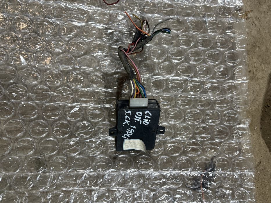 Renault Clio 2002 година Модул електронно управление на прозорци