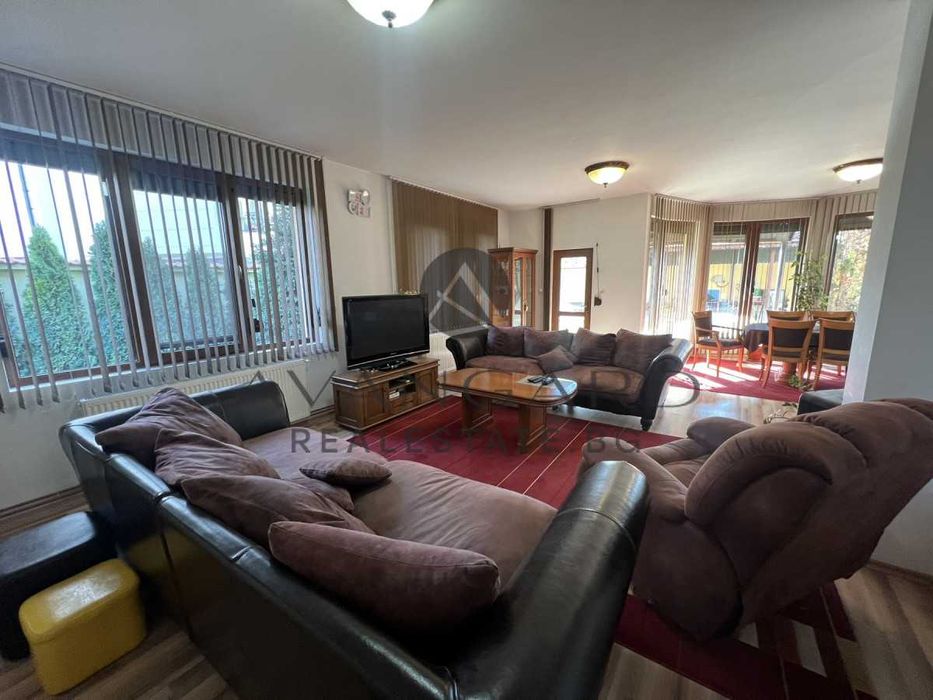 Продава се Къща в Пловдив, Остромила - 240 кв.м за 1041 €/кв.м - Снимка #10