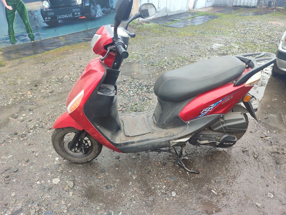 Продам скутер  50 куб