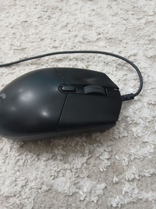 Мышька Logitech g102
