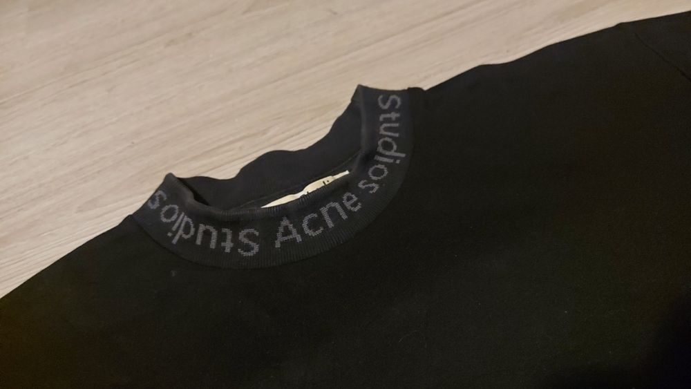 Acne studios тениска M размер
