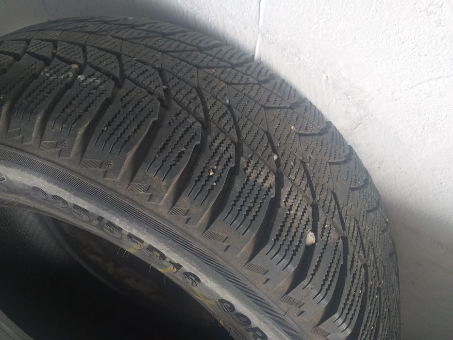 Продам б/у резину