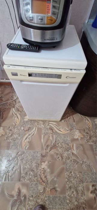 Продам посудомоечную машину Candy