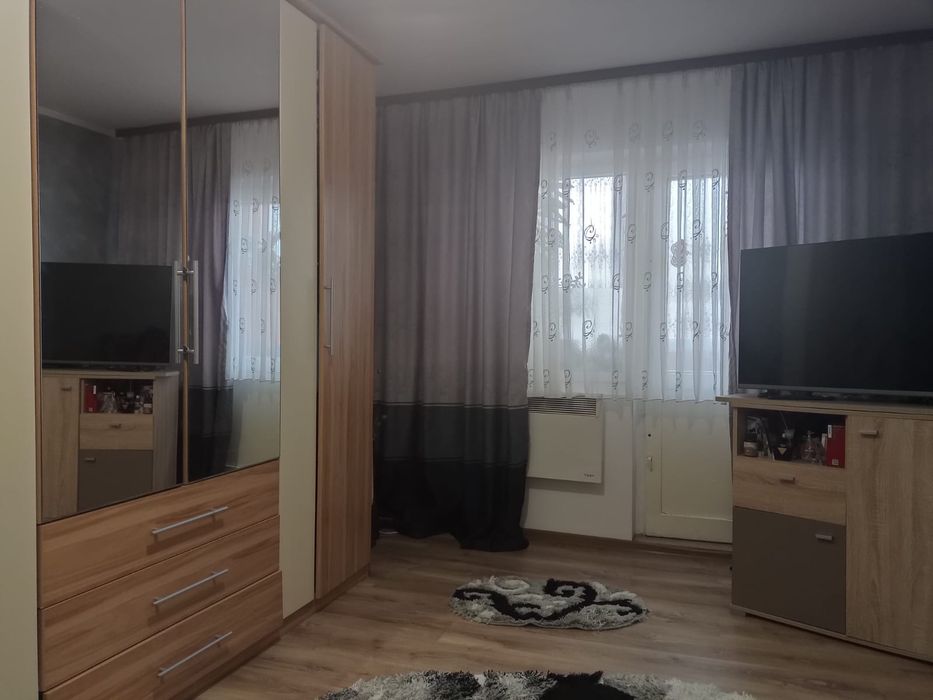 GARSONIERĂ de vânzare.