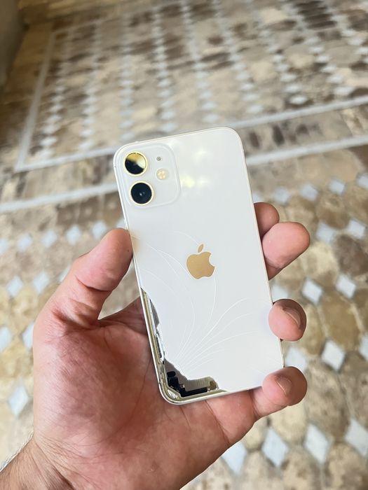 Iphone 12 mini sotiladi