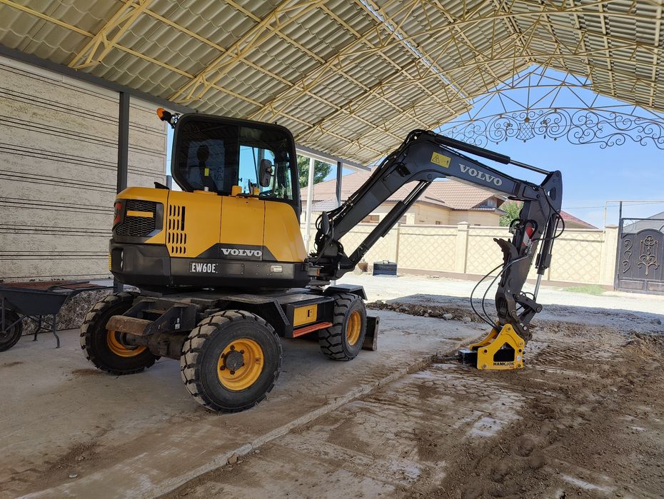 Малютка (петушок) мини экскаватор