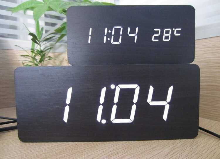 Промо LED настолен часовник + аларма и температура.