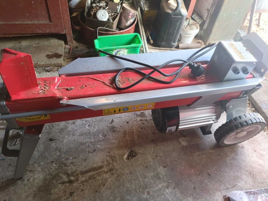 Despicător bușteni, presiune 7t