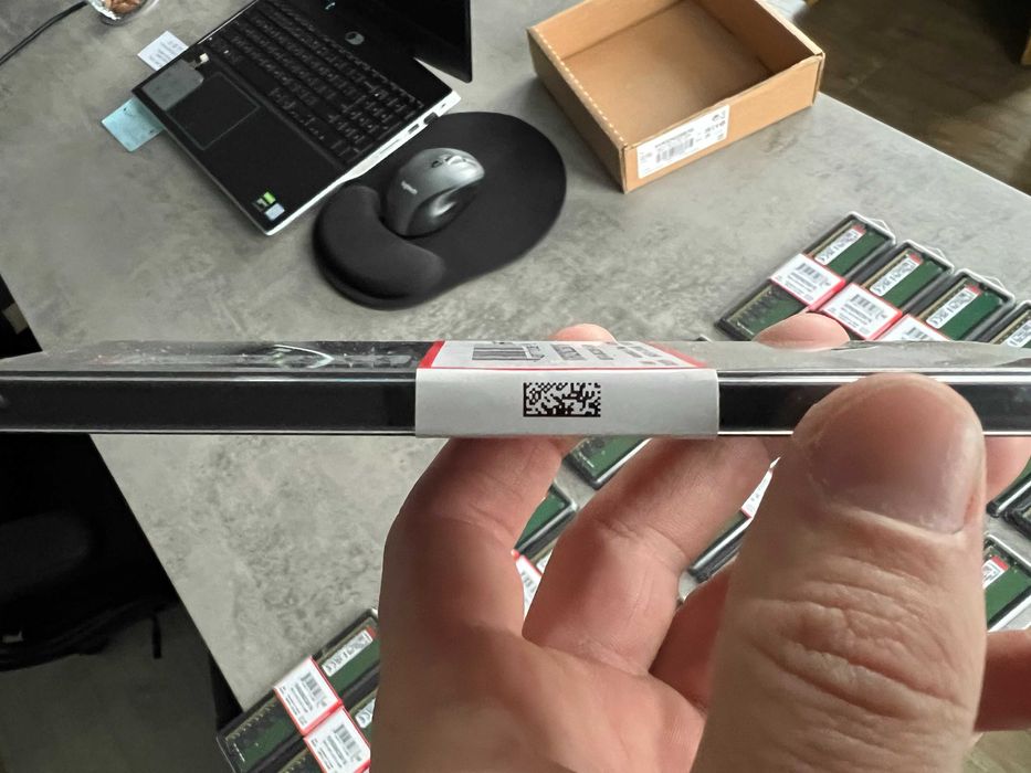 НОВИ, запечатани RAM 16GB 3200MHz DDR4 Kingston KVR32N22S8/16!