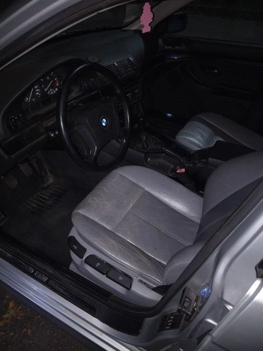 BMW Seria 5 2001 — imagine 5