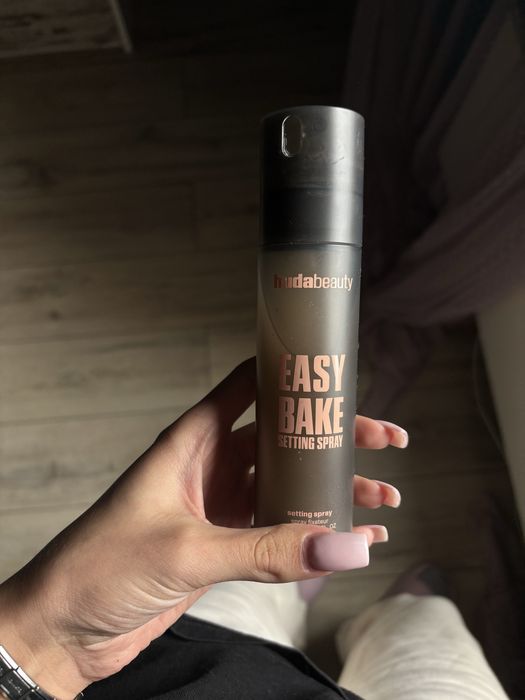 Huda Beauty сетинг спрей