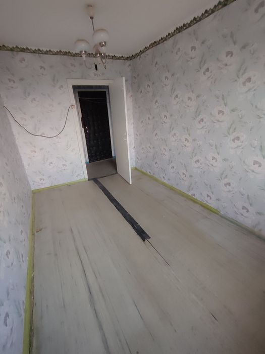 Продается 2-комн (6-50, 5 эт)