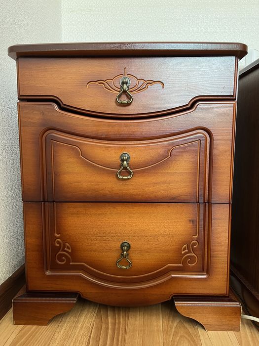 Продам спальный гарнитур