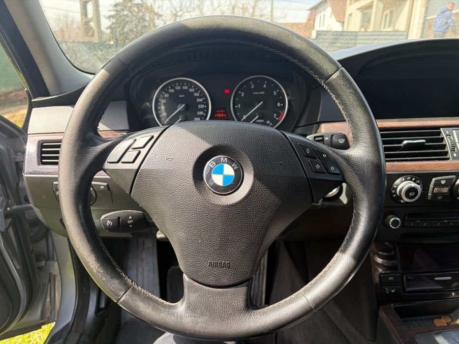 Dezmembrez Bmw E60 E61 LCI stopuri led Navi mare CCC  Piese  elemente caroserie 2.5 benzina  N53