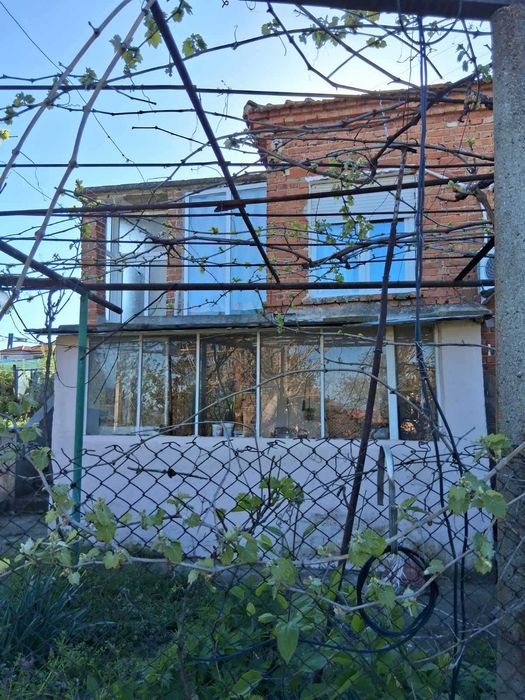 продава имот къща с ПИРНЕ АЙТОСКО