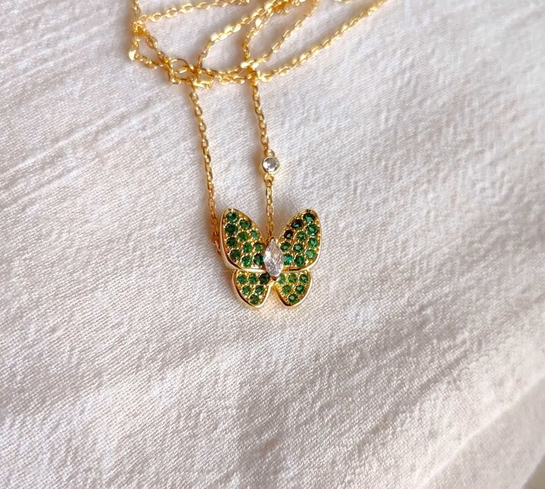 Златно колие с пеперуда с изумруди, Van Cleef & Arpels VCA