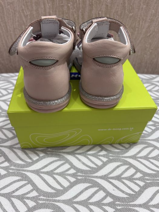 Босоножки для девочки