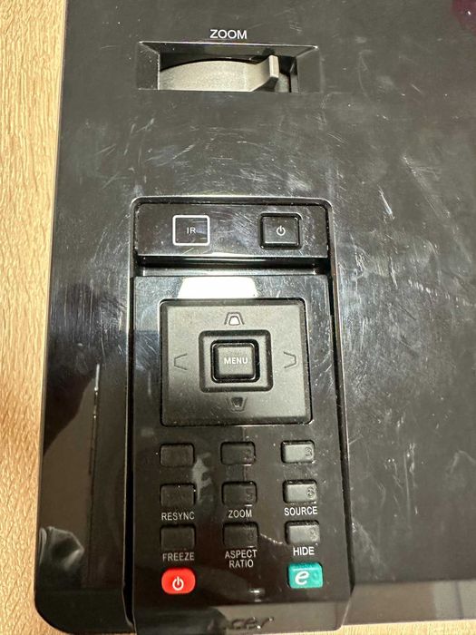 Мултимедиен проектор