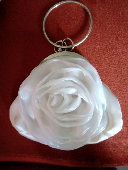 Разнообразни модели-чанти на изгодни цени