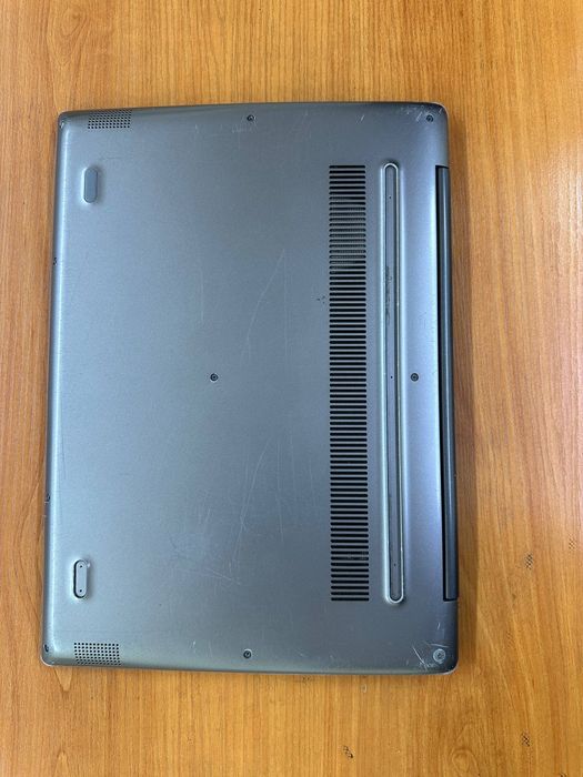 Lenovo 15 dyum notebook sotiladi IPS ekran