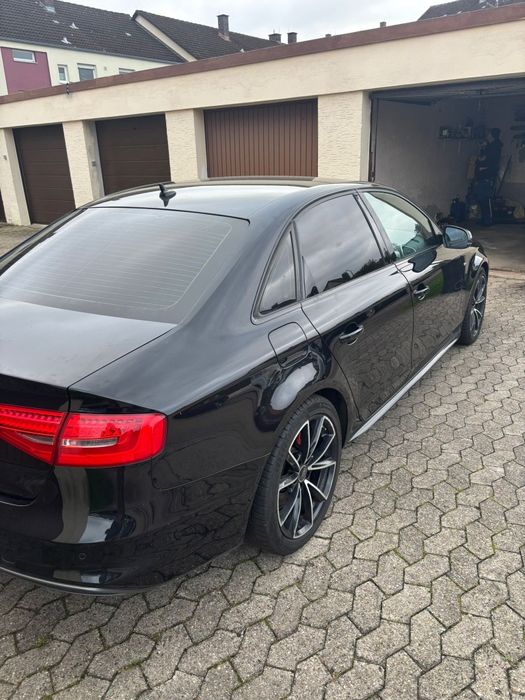 Audi A4  2.0 tdi 177 / 3x Sline/ cutie automata/Navigatie/Led/Carlig