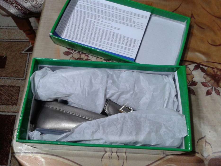 Туфли новые на девочку