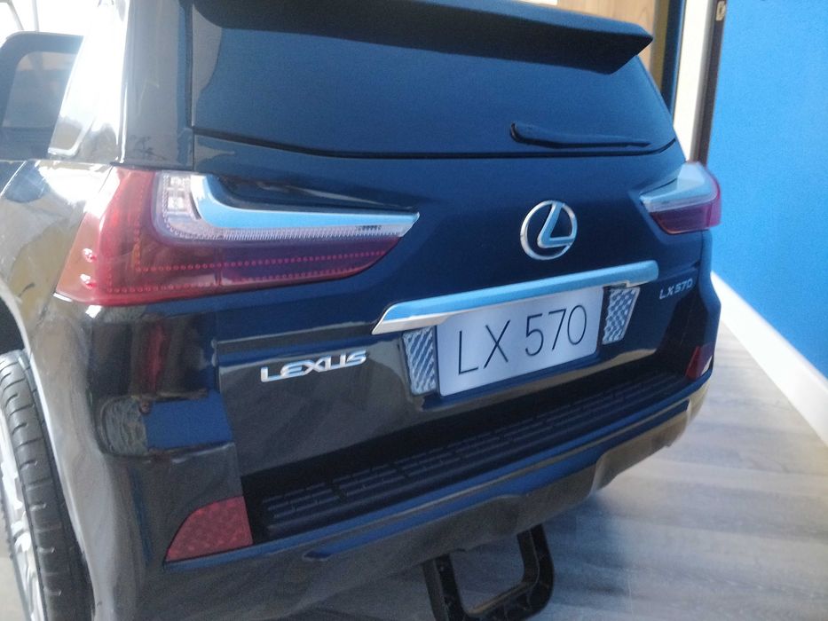 Детский электромобиль Lexus LX570