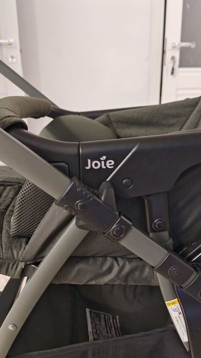 Детская коляска Joie.