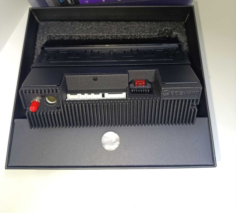 Monitor BOS-A629D — Android avtomag­nitola (1 DIN)