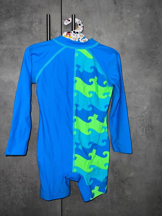 Детски спортно екипче за плуване