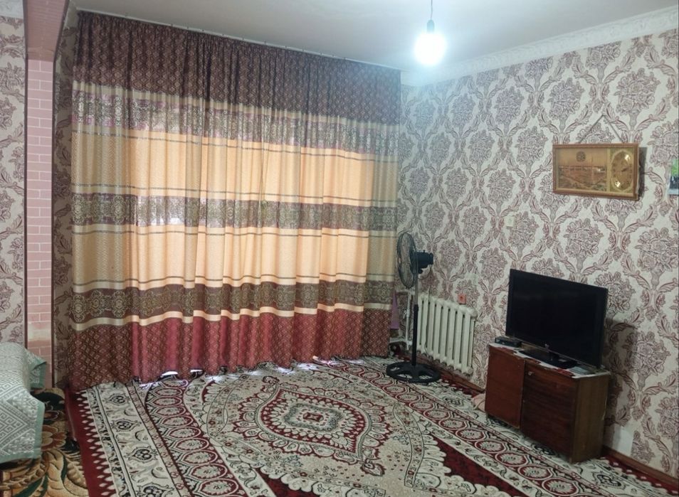 Код 852  Продается 4/3/5 ком квартиру куйлюк массив 6