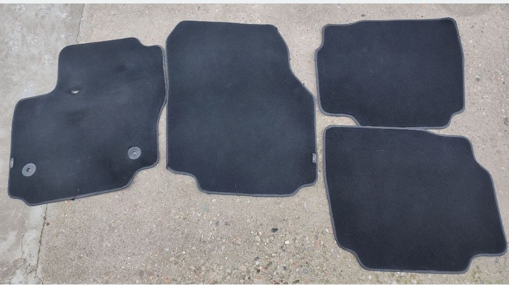 Covorase /Presuri Ford Mondeo universale auto