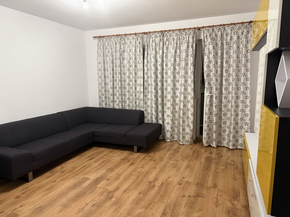 Ofer spre inchiriere apartament cu 2 camere . Zona Subcetate , Sanpetru