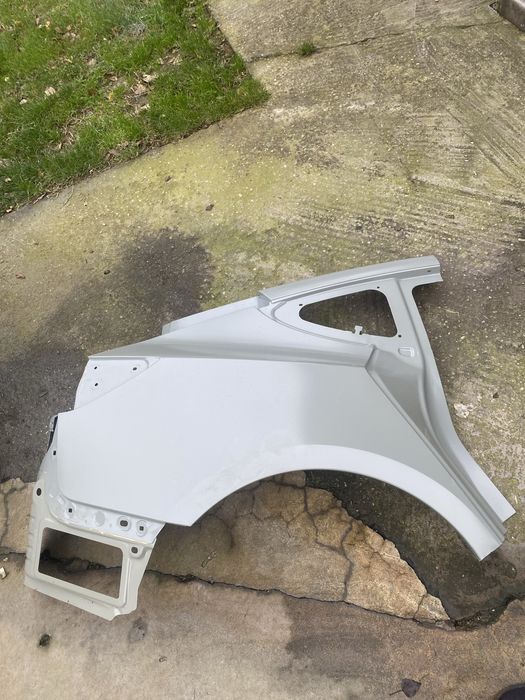 Aripa dreapta spate Tesla model 3 an pana la 2023