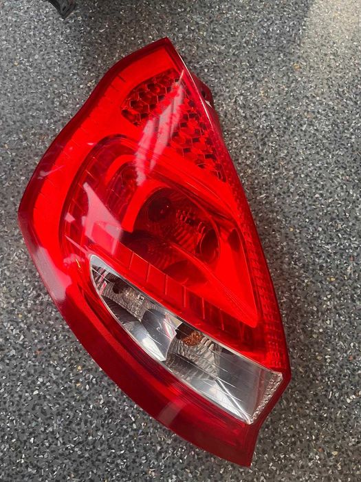 Stop stanga aripa, Ford Fiesta 6 2010