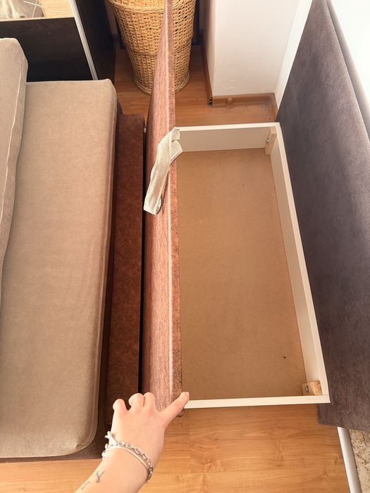 Разтегатегателен диван