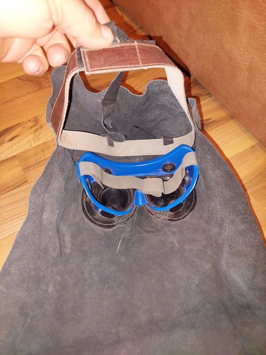 Masca de sudura din piele, cu ochelari rabatabili