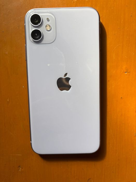 Айфон 11  не работает