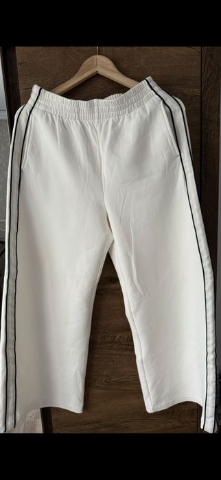 Комплект и два панталона Oysho