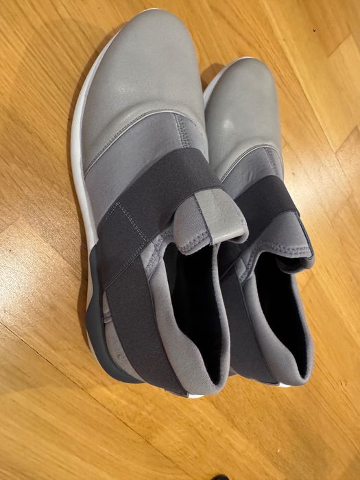 Pantofi Guy Laroche