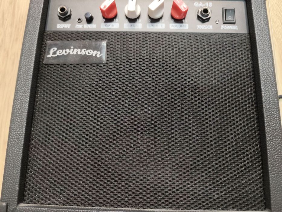 Комбоусилитель Levinson GA-15